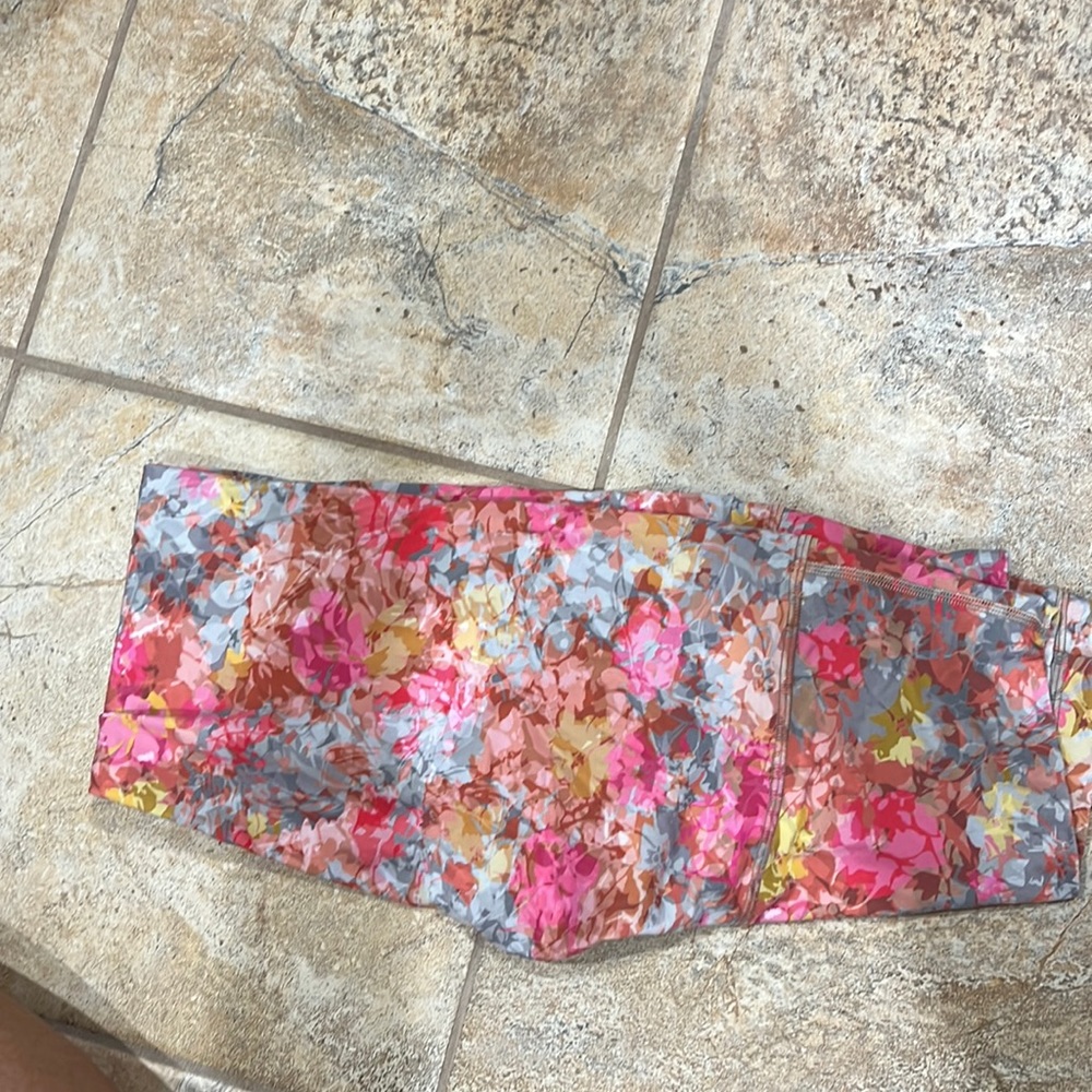 Athletic leggings